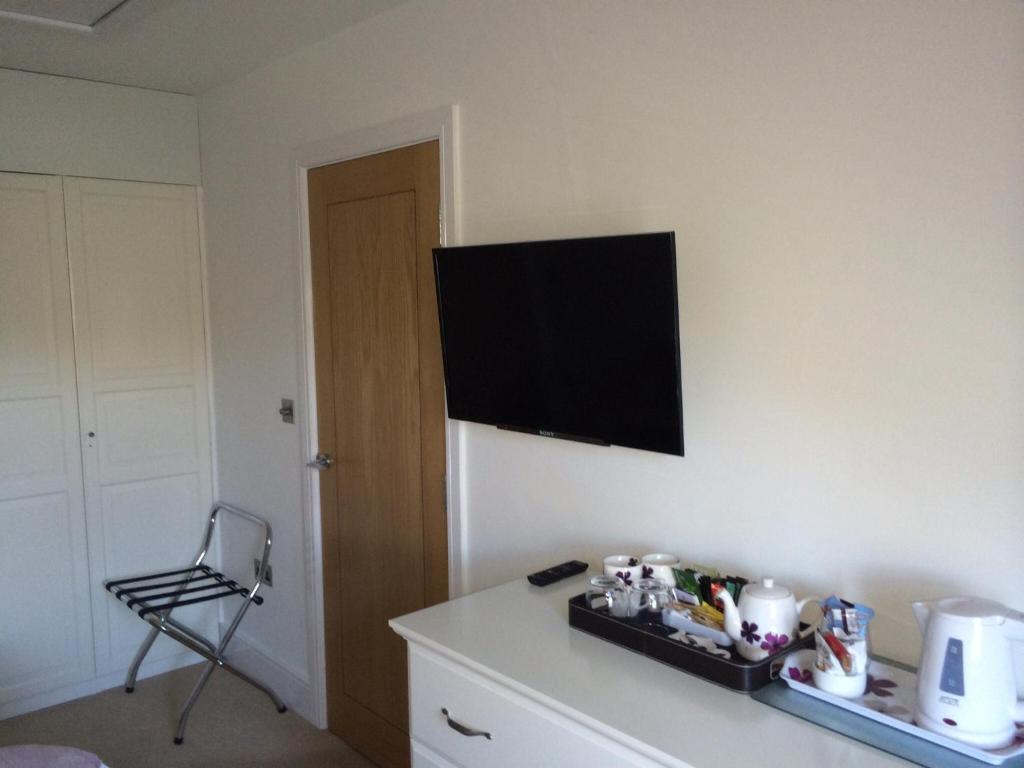 2 The Rocklands Bed & Breakfast Birkenhead Room photo